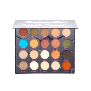 🎉 Beebeauty - Barbarella eyeshadow palette